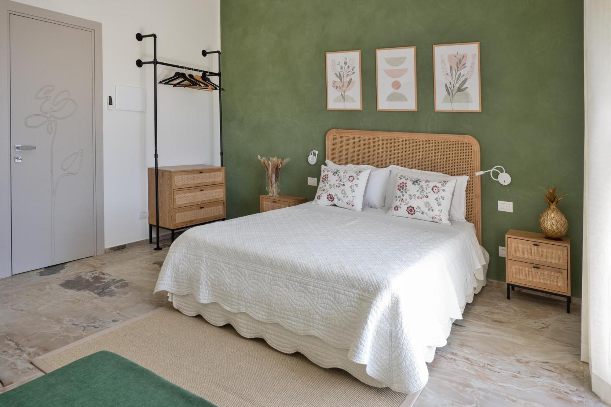 Rotareddu B&B Luogosanto Εξωτερικό φωτογραφία