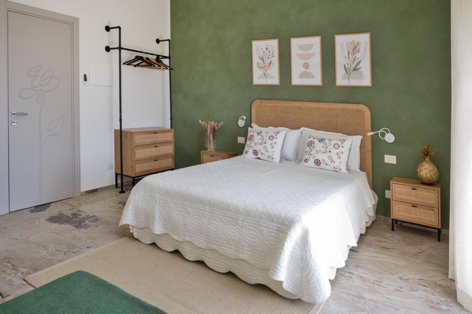 Rotareddu B&B Luogosanto Εξωτερικό φωτογραφία